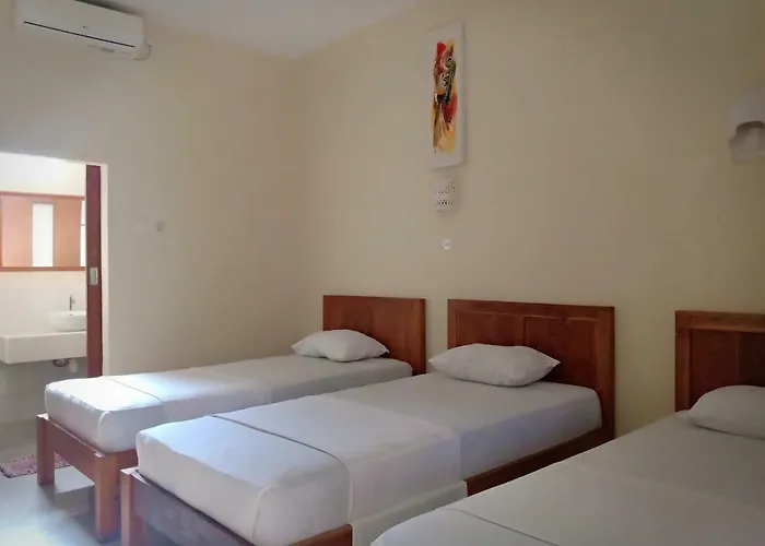 Pretty Girl Hostel